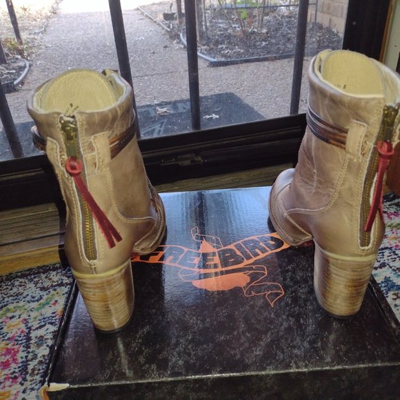 Freebird Bailey Boots - Picture 12 of 14